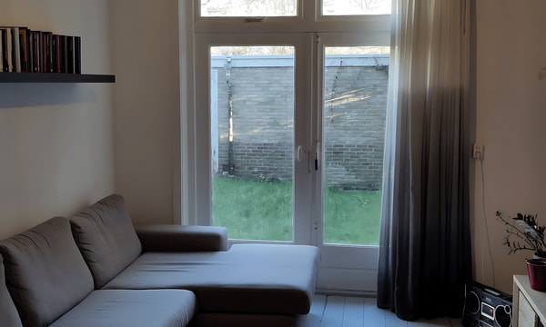 Kamer | 25m² | €350,-
