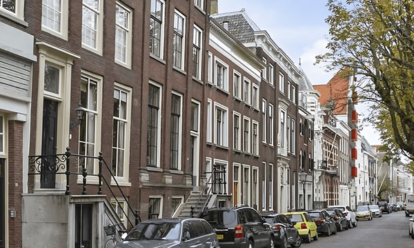 Kamer | 90m² | €825,-