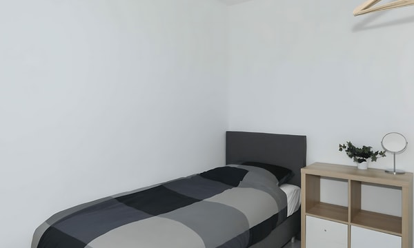 Kamer | 7m² | €600,-