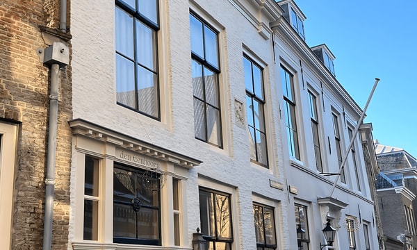 Huis | 214m² | €2499,-