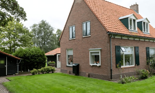 Huis | 73m² | Nieuwesluizerweg | €1000,-