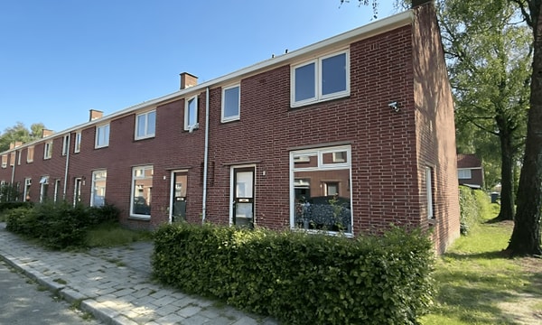 Huis | 68m² | Abraham Steenhagenstraat | €946,-