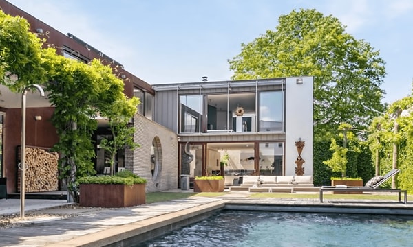 Huis | 400m² | Max Havelaardreef | €4650,-