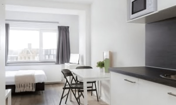 Studio | m² | €950,-