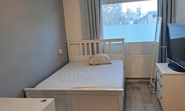 Kamer | m² | €600,-