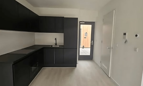 Studio | m² | €865,-