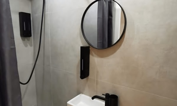 Huis | m² | €600,-