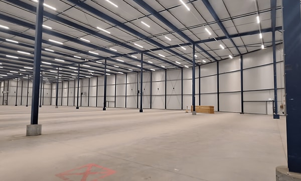 Bedrijfsruimte | 100m² | Dr. Kuyperstraat | €500,-