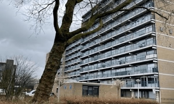 Huis | Rietgorsplein | €886,-