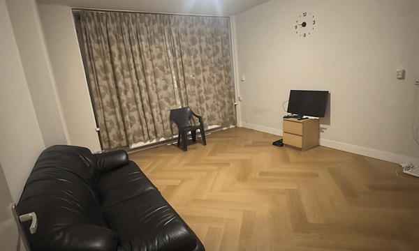 Kamer | 25m² | Van Beethovenlaan | €900,-
