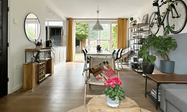 Huis | m² | €900,-