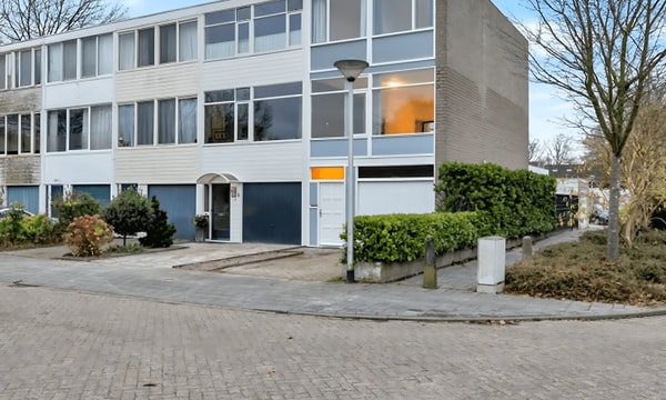 Huis | 126m² | Oberonlaan | €1700,-