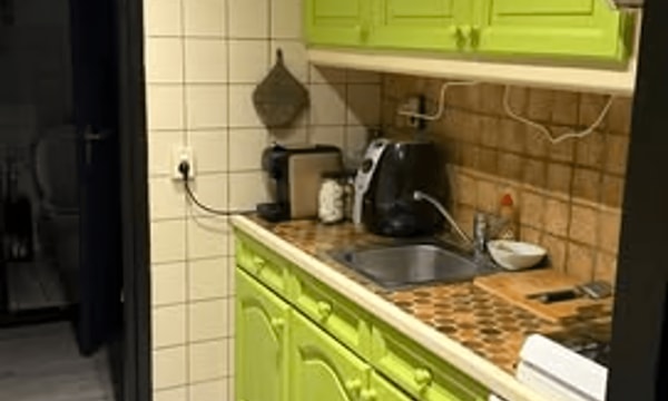 Studio | m² | €910,-