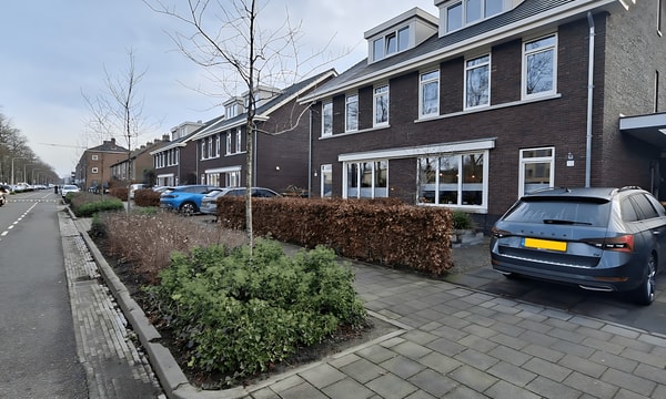 Huis | 144m² | Johan van Oldenbarneveltlaan | €2500,-