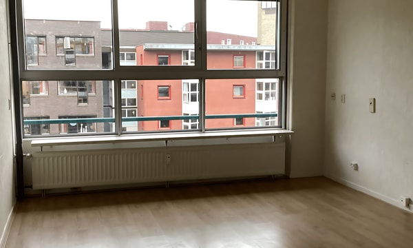 Anti-kraak | 50m² | Stroom | €390,-