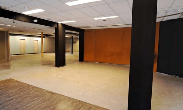Bedrijfsruimte | 100m² | €350,-