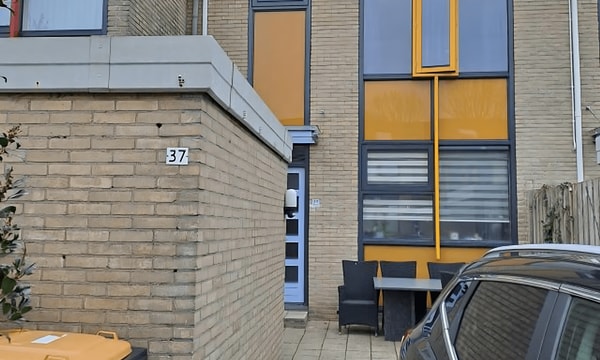 Huis | 94m² | Plevierstraat | €775,-