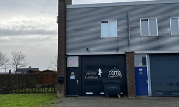 Bedrijfsruimte | 110m² | €1225,-