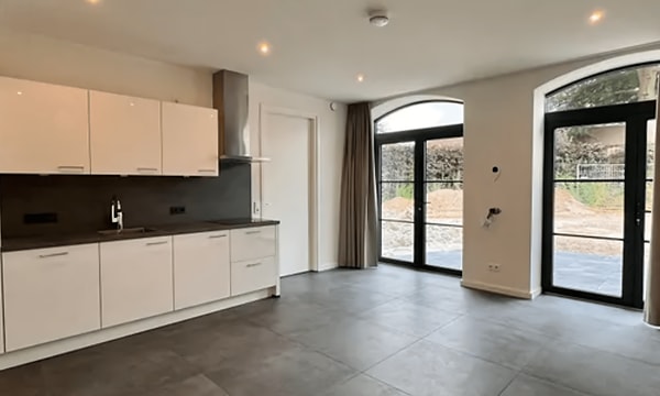 Huis | €1275,-