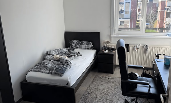 Kamer | 14m² | Mr. Heemskerkstraat | €550,-