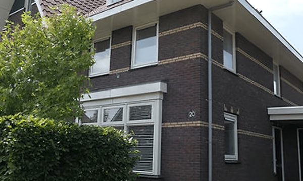 Huis | m² | €1000,-
