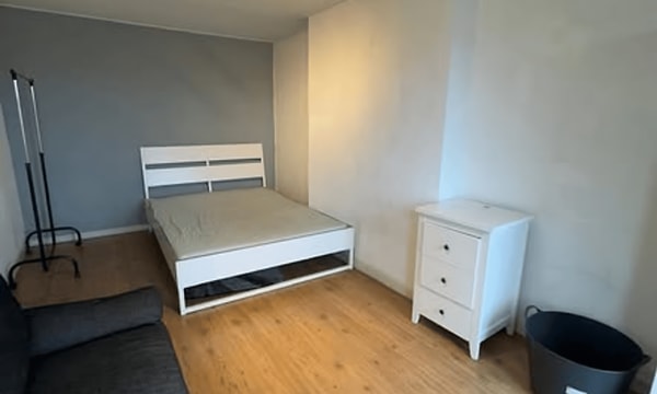 Studio | m² | €800,-
