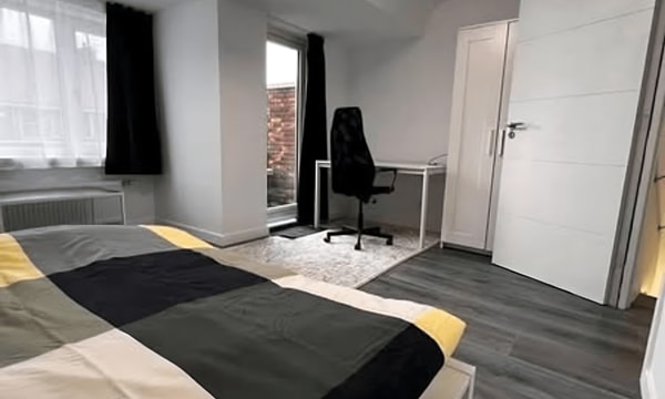 Studio | m² | €800,-