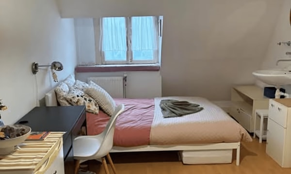 Studio | m² | €800,-