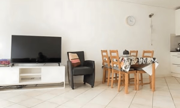 Studio | m² | €1200,-