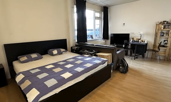 Huis | m² | €560,-