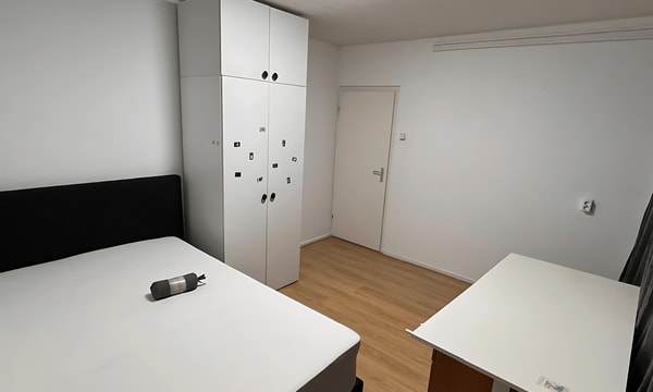 Kamer | 14m² | €900,-