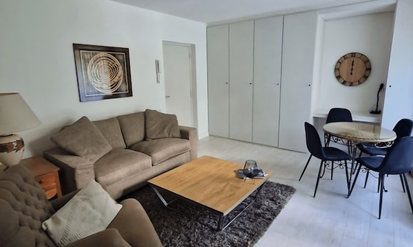 Appartement | 65m² | Floralaan West | €1396,-