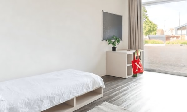 Kamer | 28m² | €1411,-