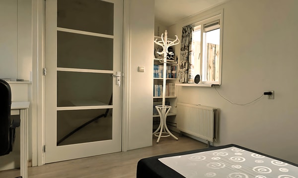 Kamer | 12m² | Strijplaan | €1171,-