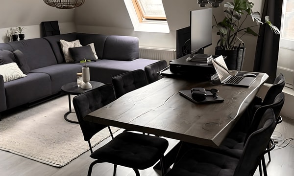 Studio | 85m² | €1083,-