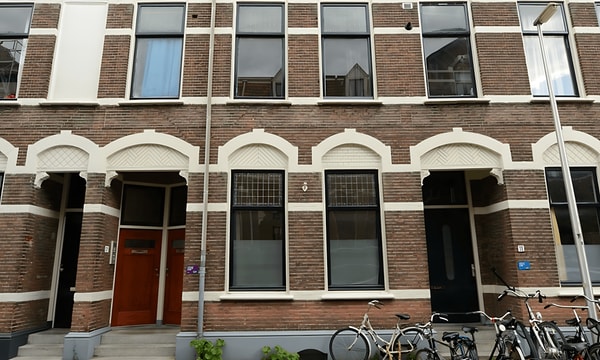 Kamer | 15m² | Van Speijkstraat | €381,-