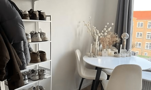 Kamer | m² | €323,-