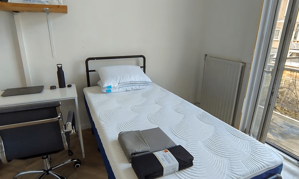 Kamer | 13m² | Vondellaan | €585,-