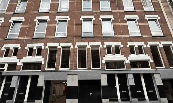 Huis | 200m² | Bloemkwekersstraat | €2500,-