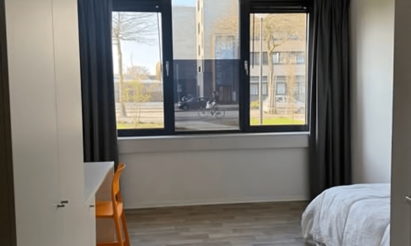Studio | m² | €550,-