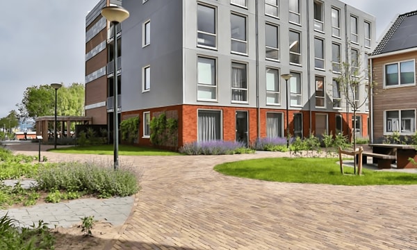 Studio | 42m² | €1610,-