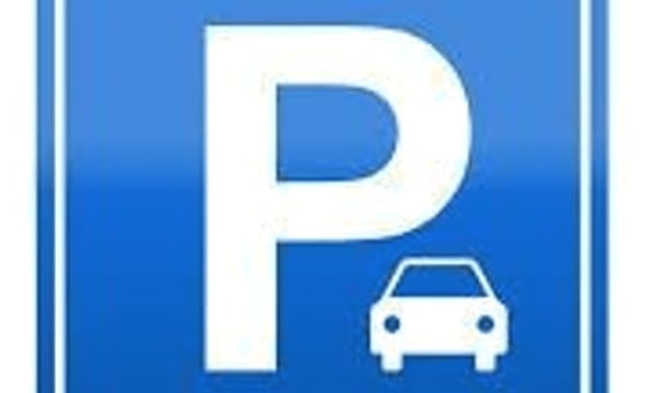 Parkeerplaats | 81m² | €225,-