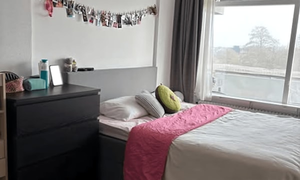 Kamer | m² | €825,-