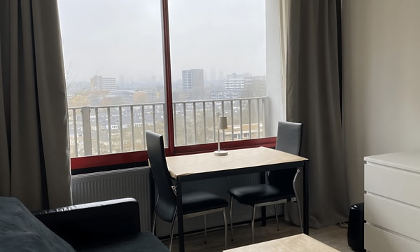 Kamer | 30m² | Rode Kruislaan | €2000,-