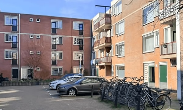 Huis | 84m² | Javastraat | €2350,-