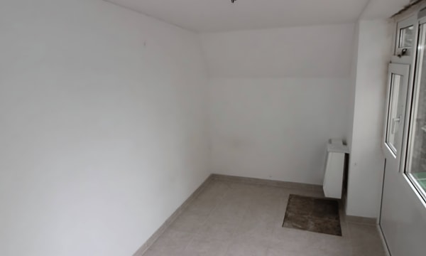 Studio | 12m² | Dirk Hoogenraadstraat | €350,-