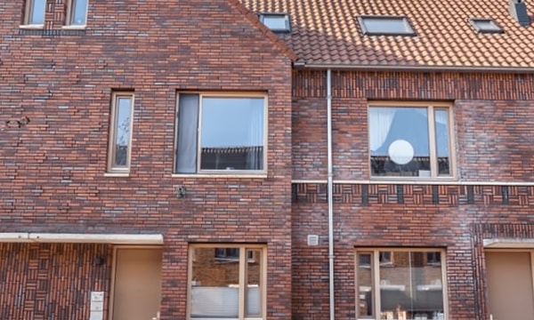 Huis | m² | €2200,-