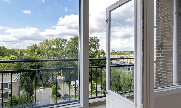 Huis | 107m² | €900,-