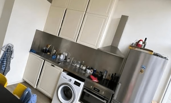 Studio | m² | €1000,-