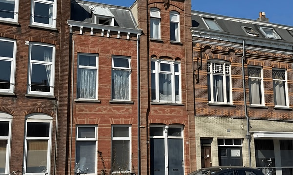 Studio | 40m² | Teteringenstraat | €725,-